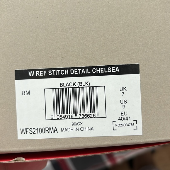 Hunter Chelsea Rain Boots - Picture 11 of 11